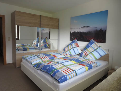 Schlafzimmer 2